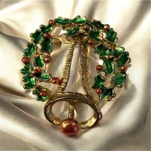 5/$25 Elegant Gold and Green Wreath Brooch bell with holly leaves, red berries